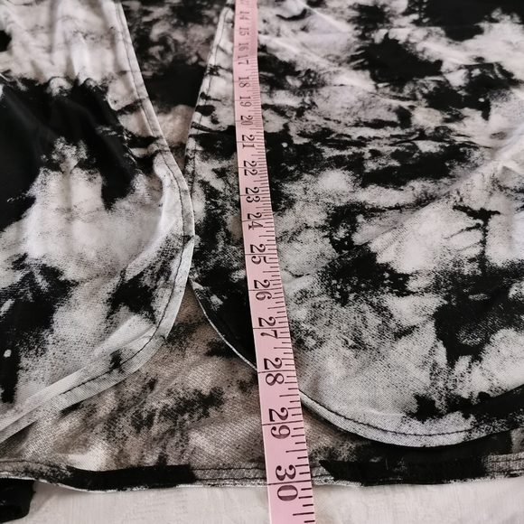 Sugar High Black & White Open Cardigan Size Medium - Picture 9 of 9